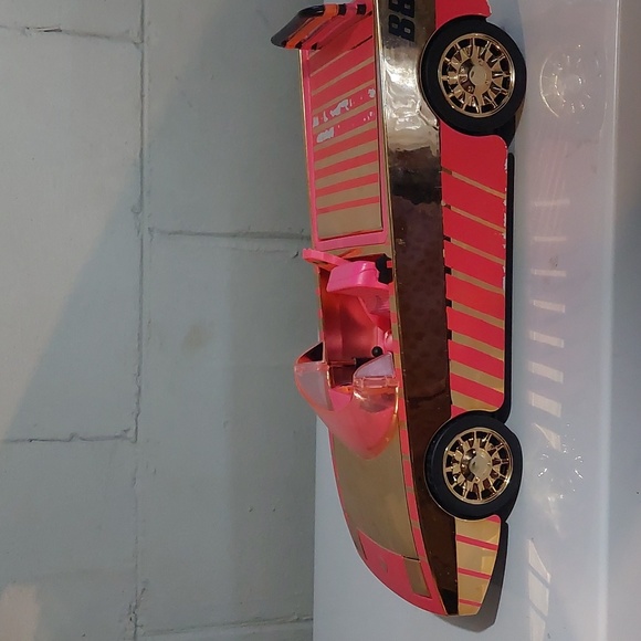 LOL OMG Surprise Car-Pool Coupe, Surprise Pool & Dance Floor; Pink and Gold, 15" - Picture 1 of 16